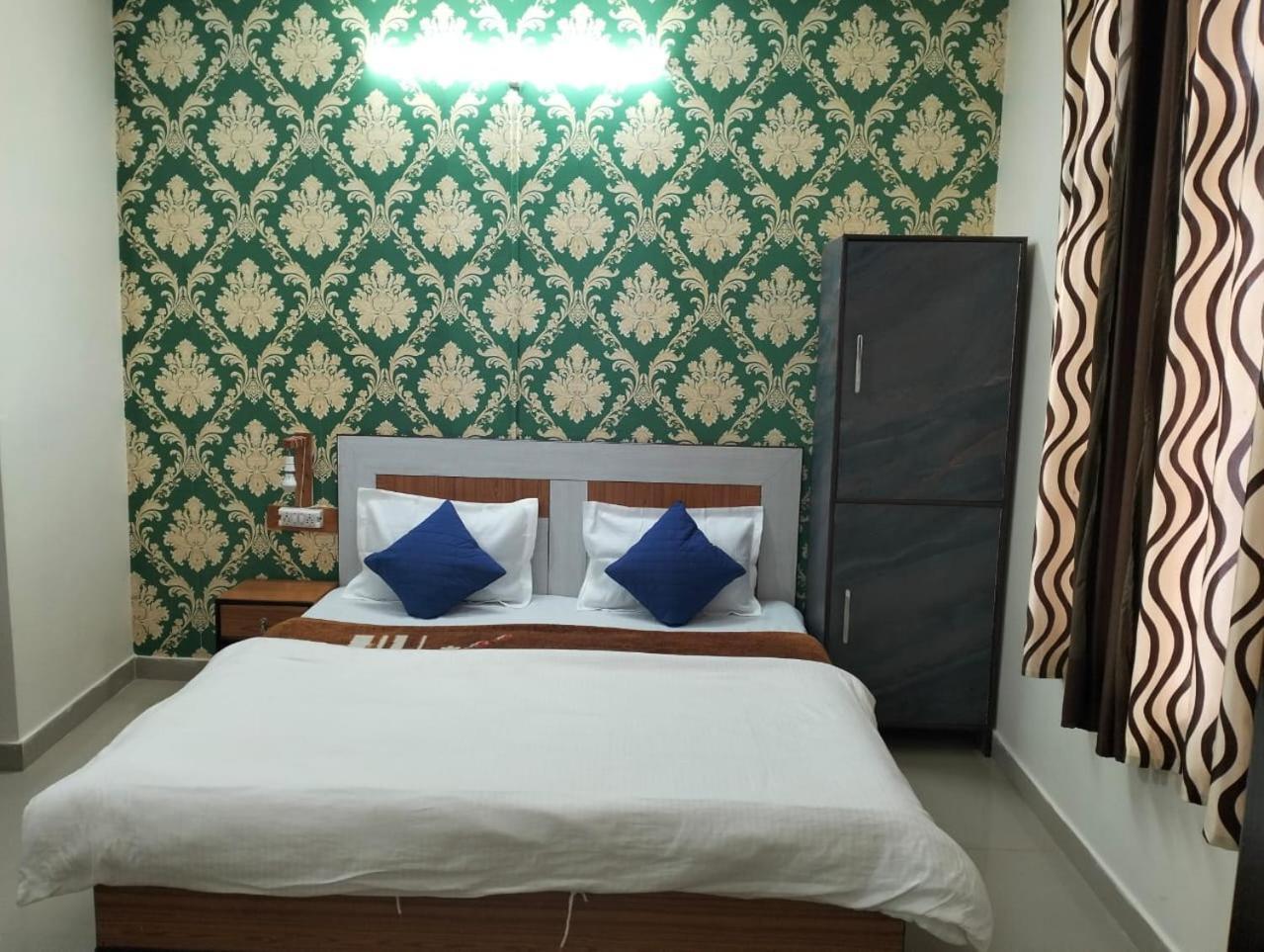 Aman Inn Dharamshala Extérieur photo