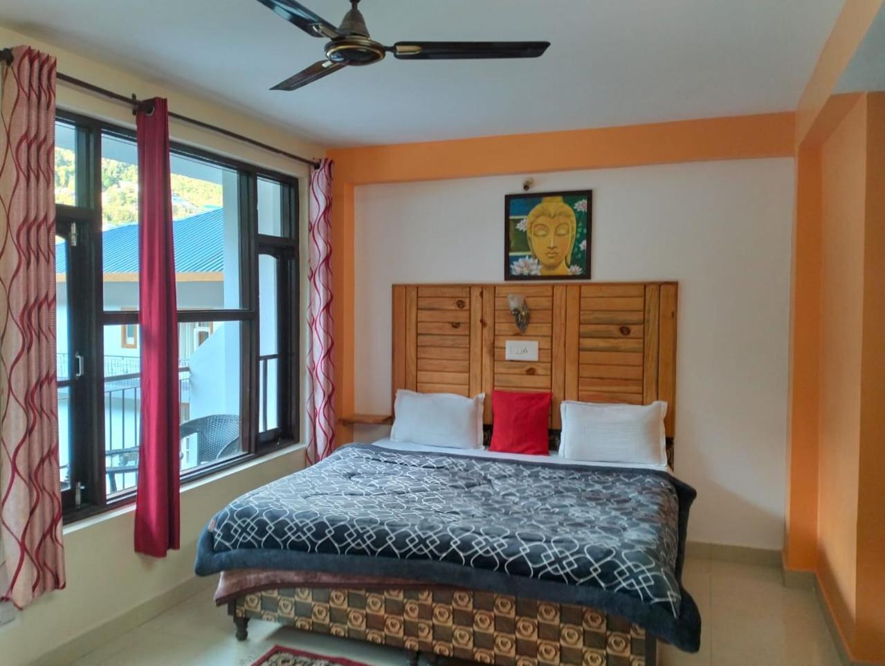 Aman Inn Dharamshala Extérieur photo