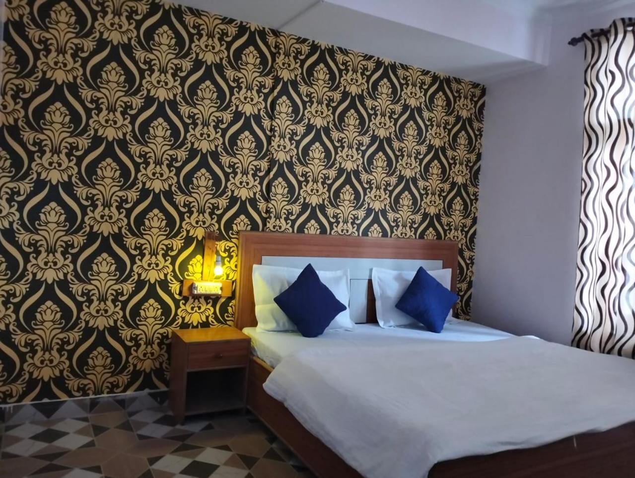 Aman Inn Dharamshala Extérieur photo
