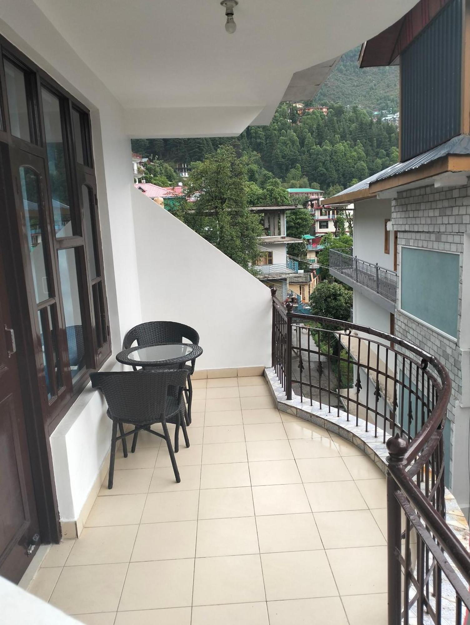 Aman Inn Dharamshala Extérieur photo
