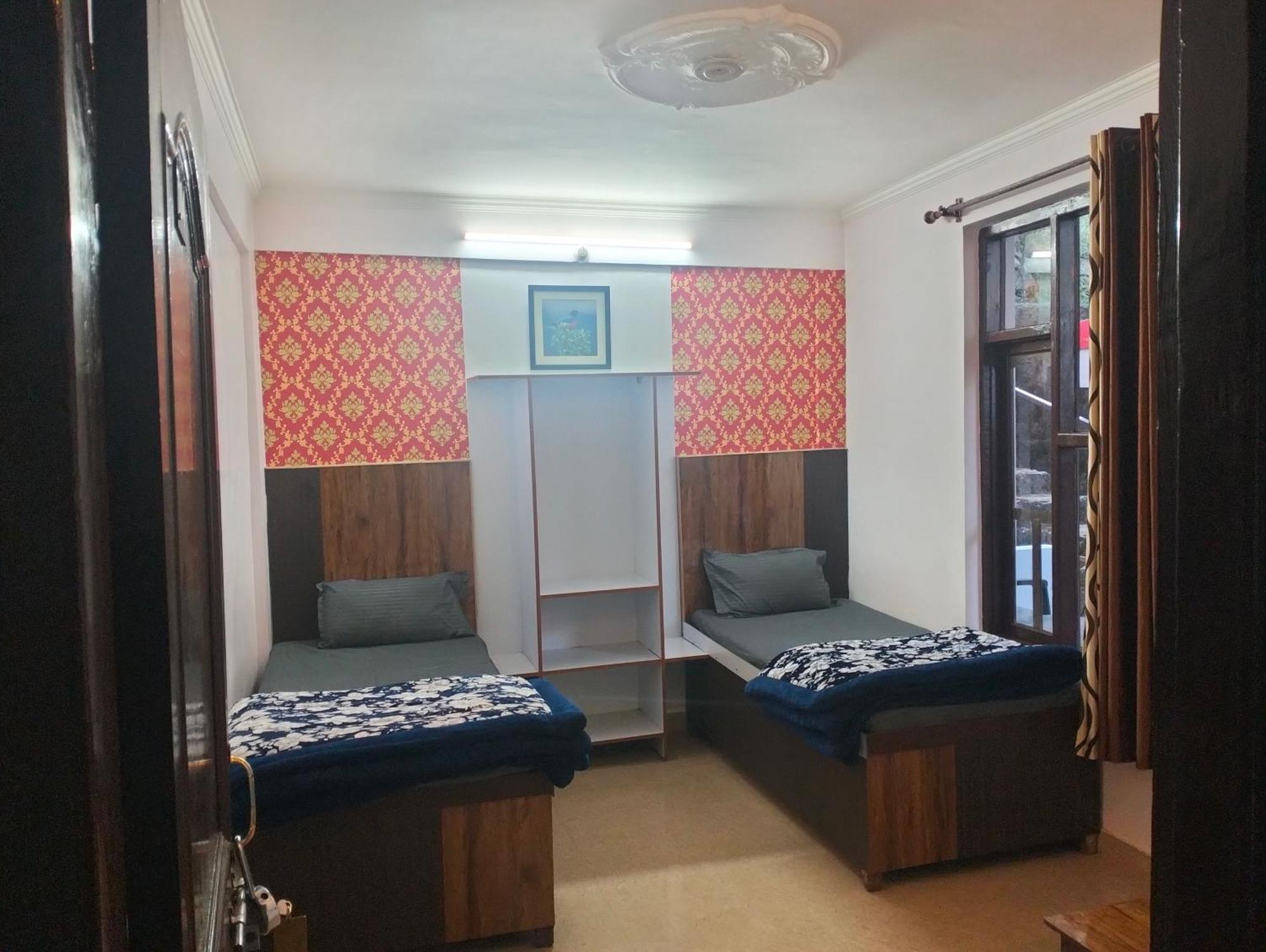 Aman Inn Dharamshala Extérieur photo