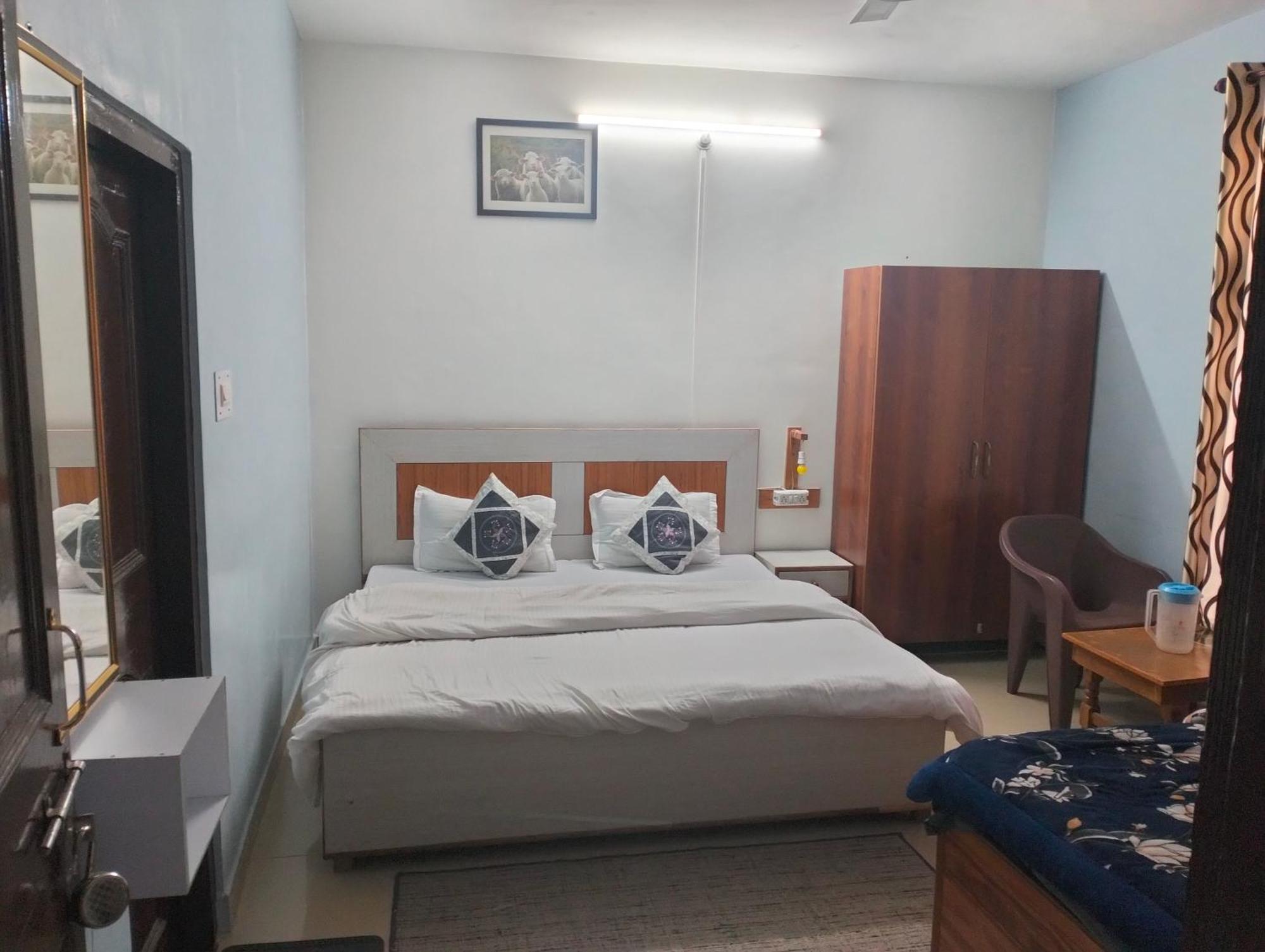 Aman Inn Dharamshala Extérieur photo