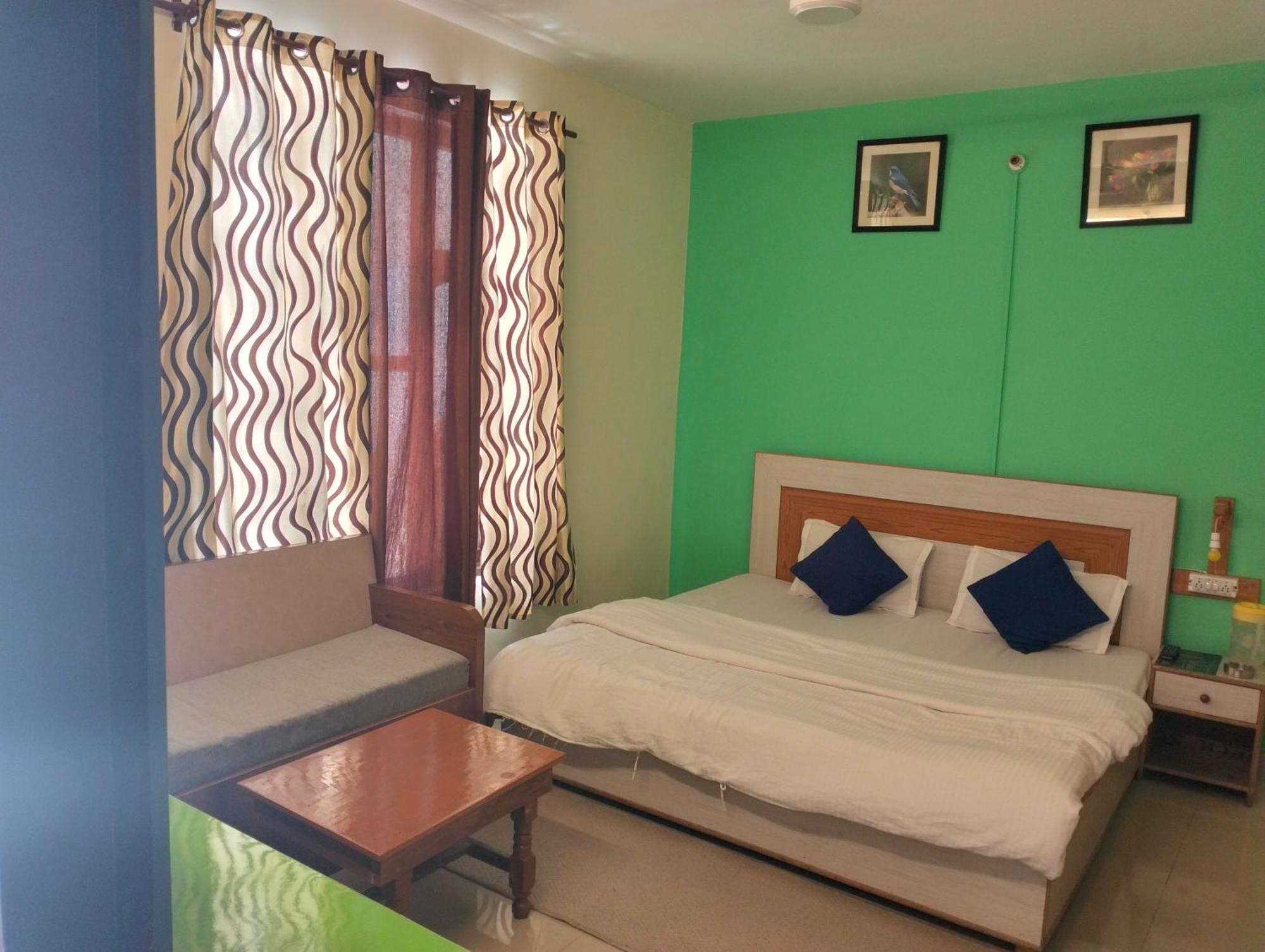 Aman Inn Dharamshala Extérieur photo